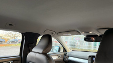 Volvo Xc40 2.0 T4 Momentum Pro 5dr AWD Geartronic Petrol Estate